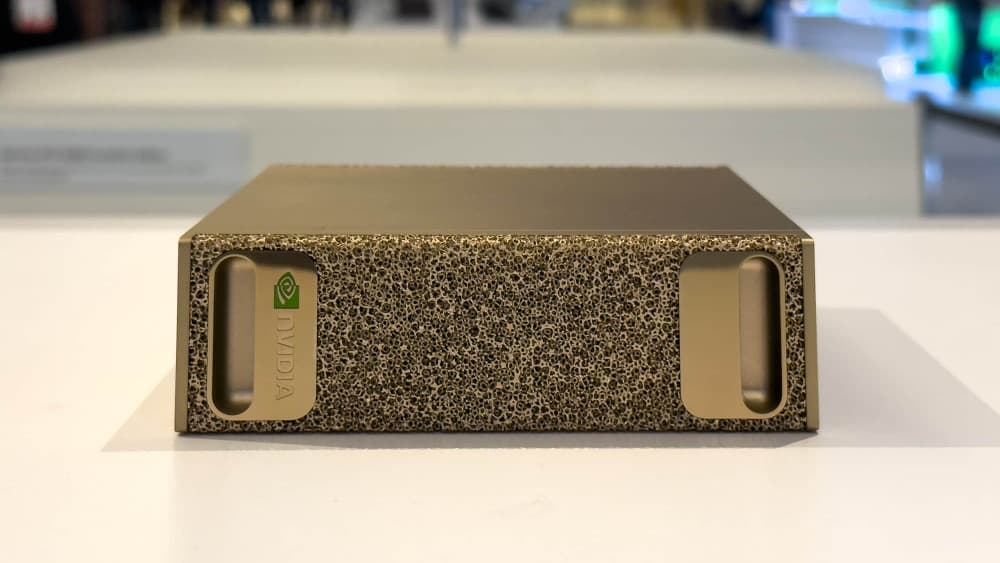 企業級 AI 運算設備實機照片